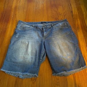 Jessica Simpson Jean shorts